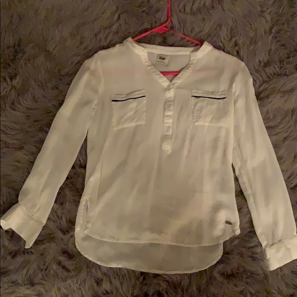 Clothes used but still in good consition - Picture 2 of 8